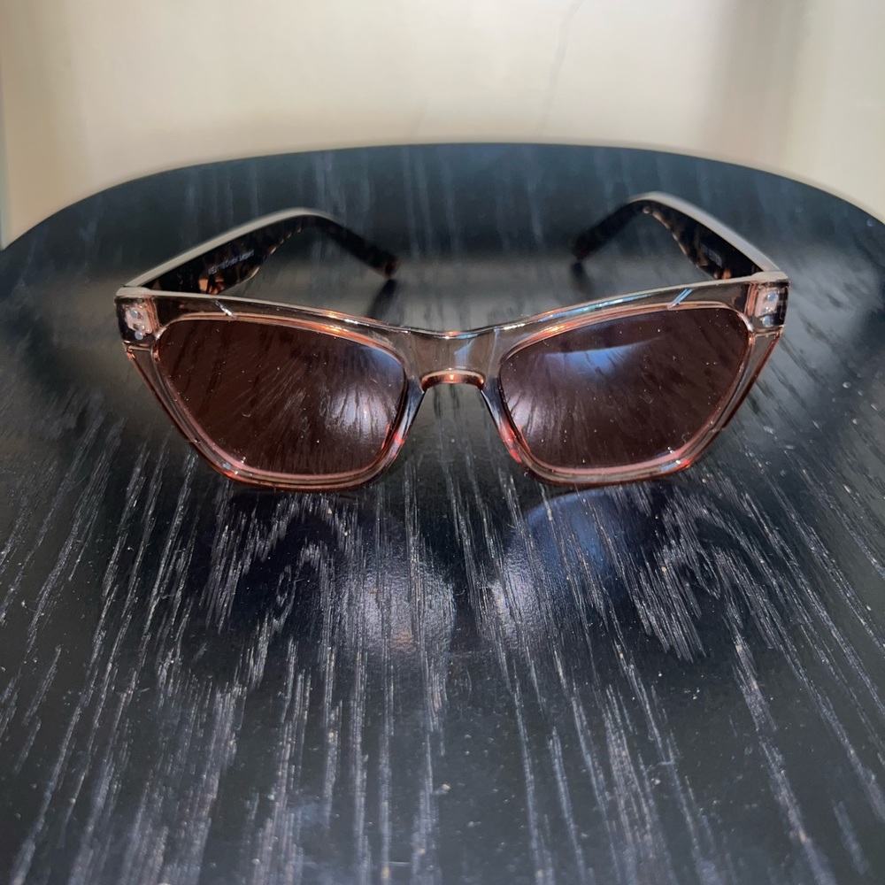 Sunglases